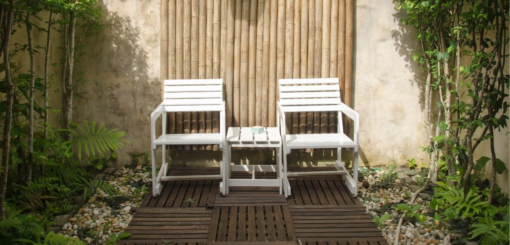 Wie breit sollte ein Gartenstuhl sein? Tipps für den perfekten Sitzkomfort