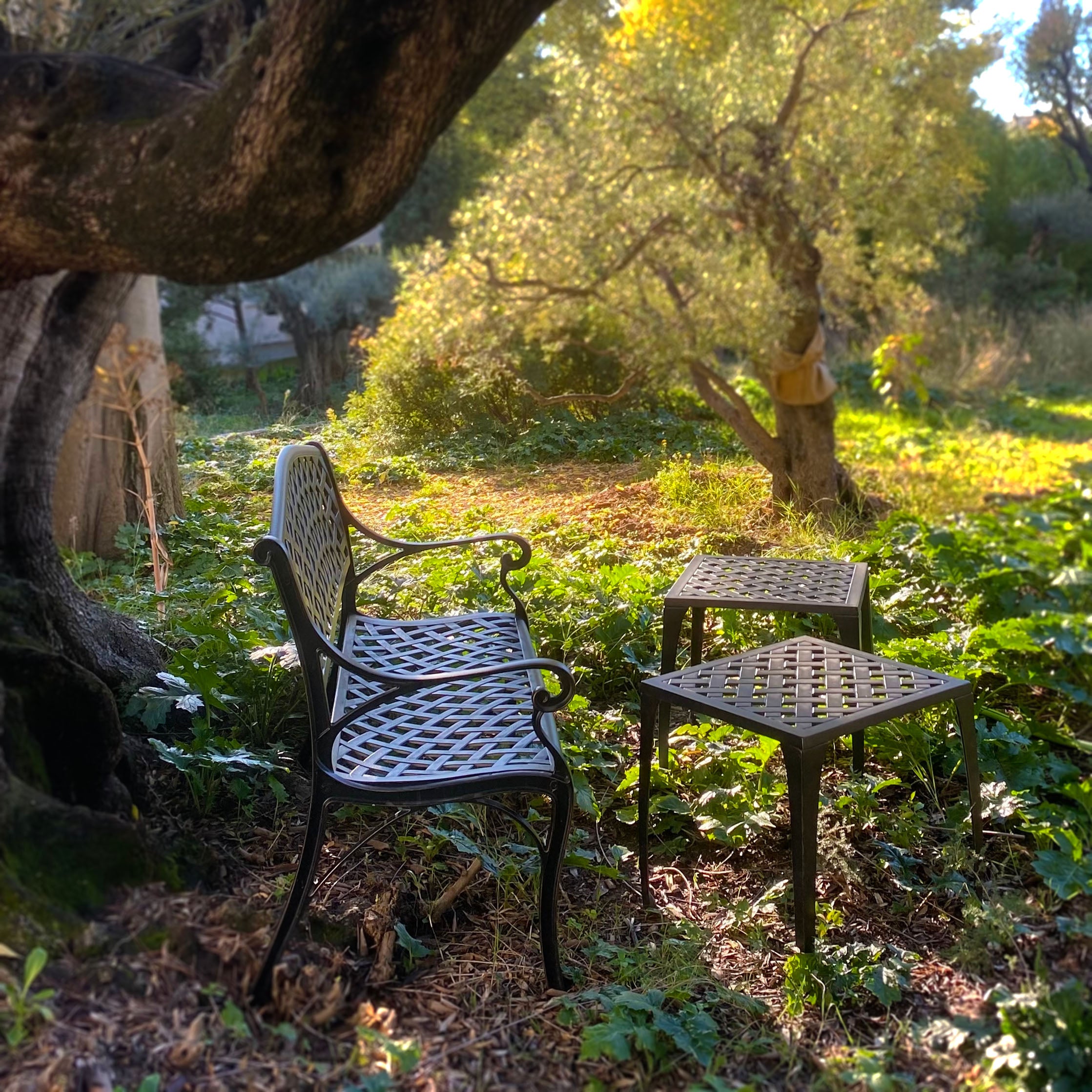 Willow Tisch - Antik Bronze