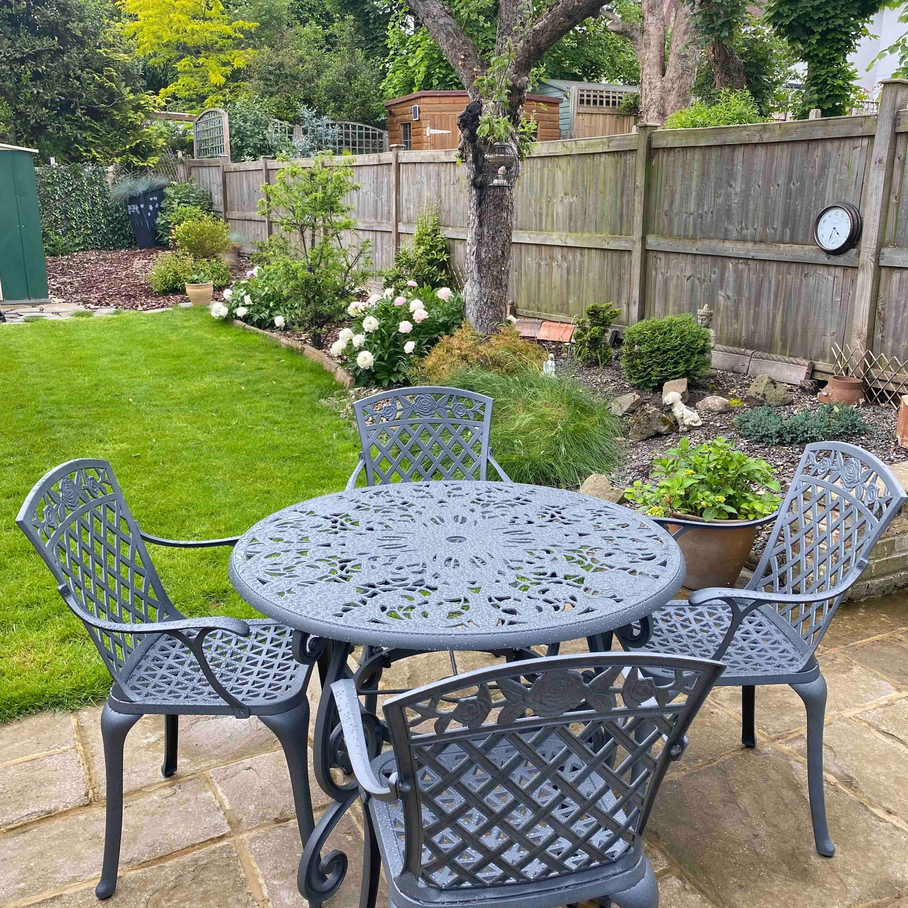 FLORA Tisch (4 Personen Set)