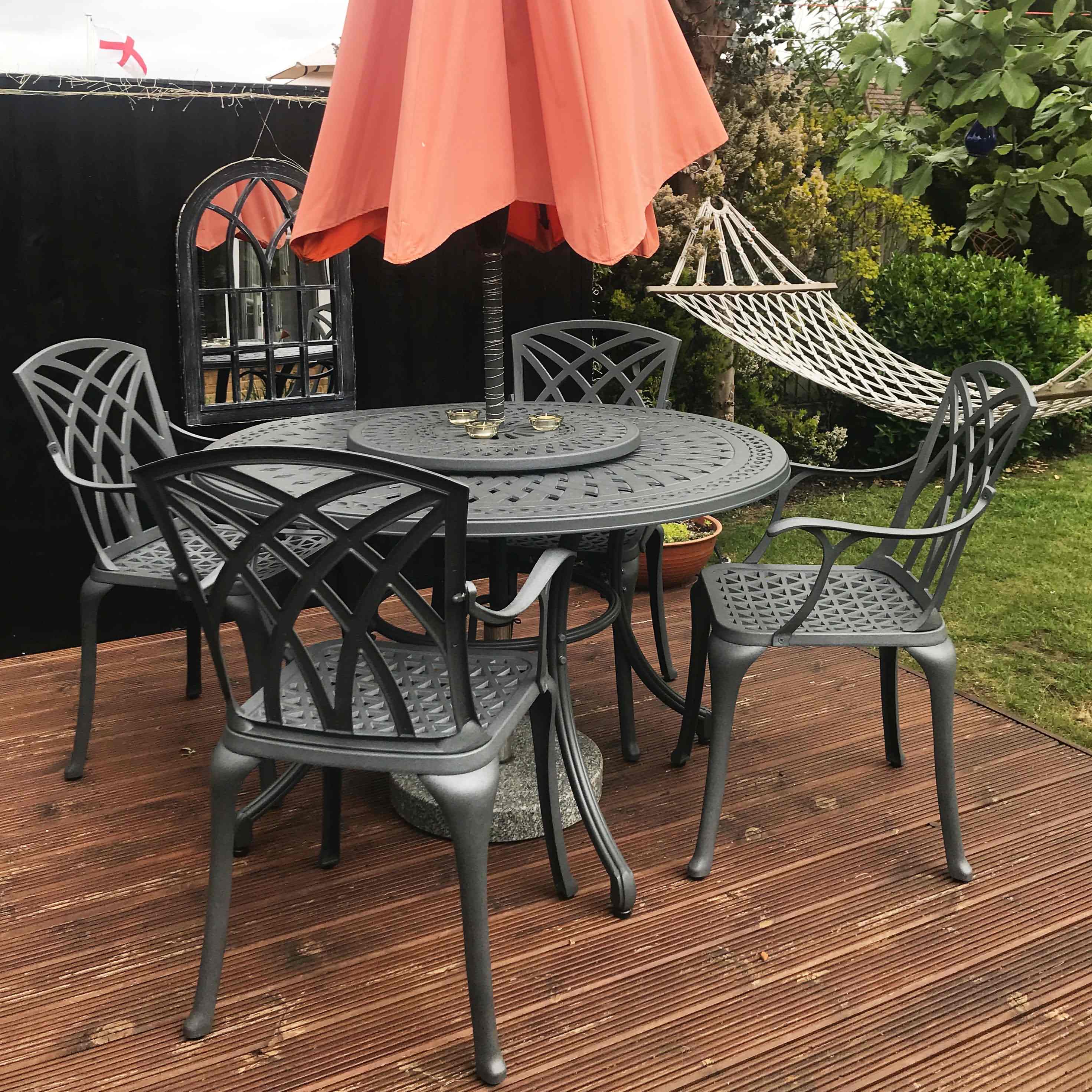 ALICE Tisch (4 Personen Set)