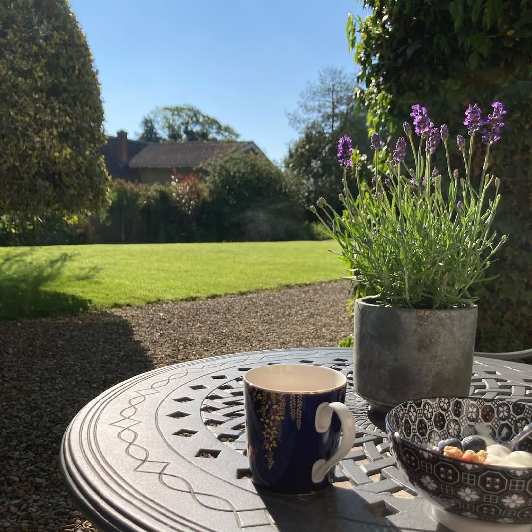 Anna Tisch - Schiefergrau