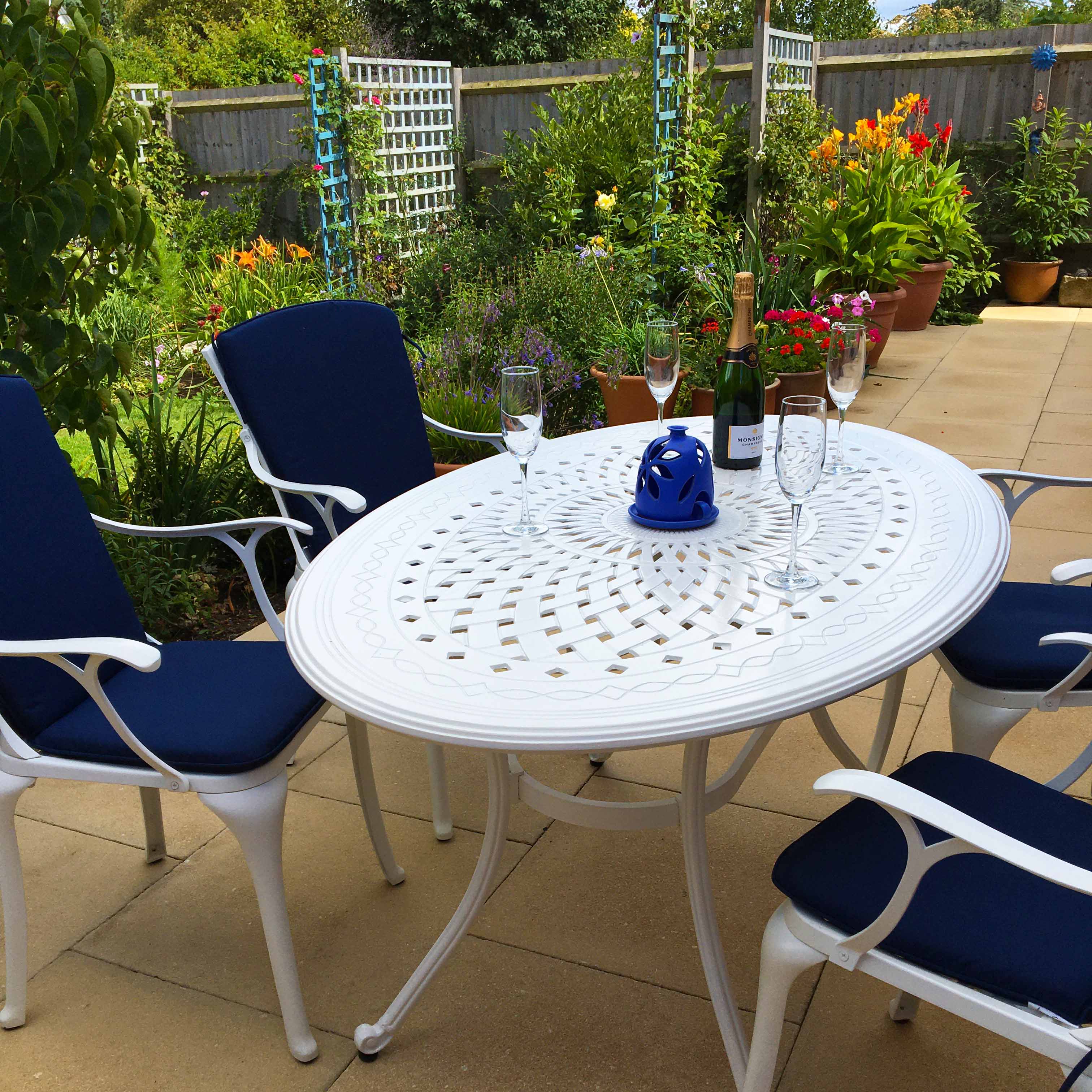 EMILY Tisch (6 Personen Set)