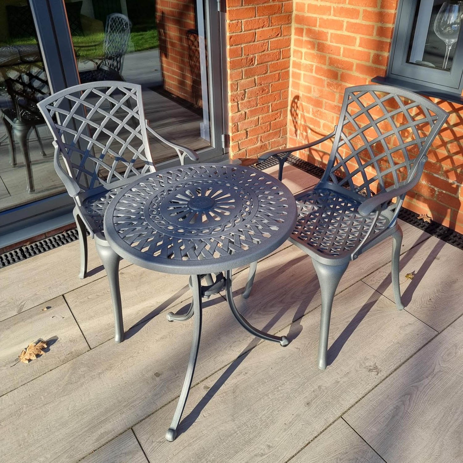 EVE Bistro Tisch (2 Personen Set)