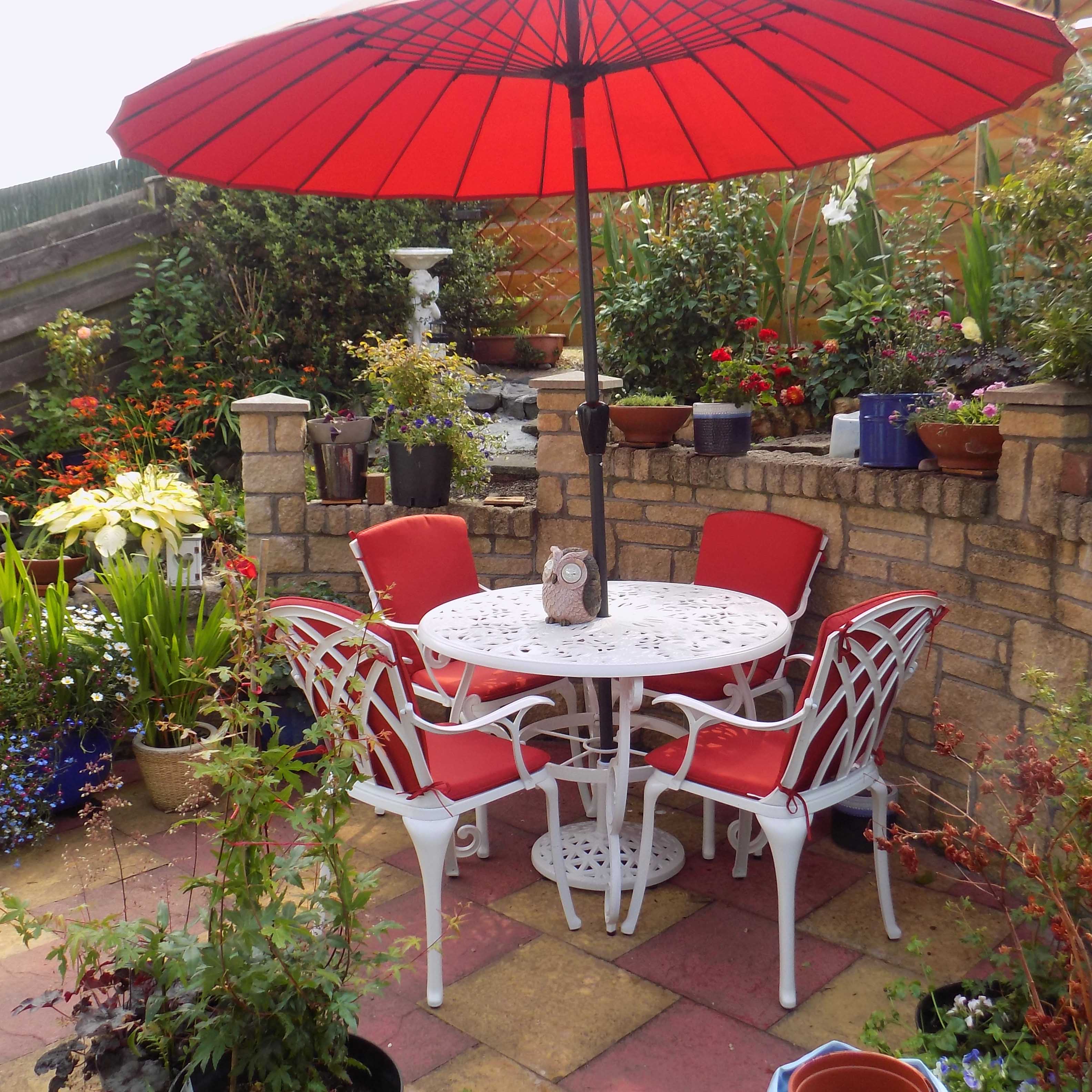 FLORA Tisch (4 Personen Set)