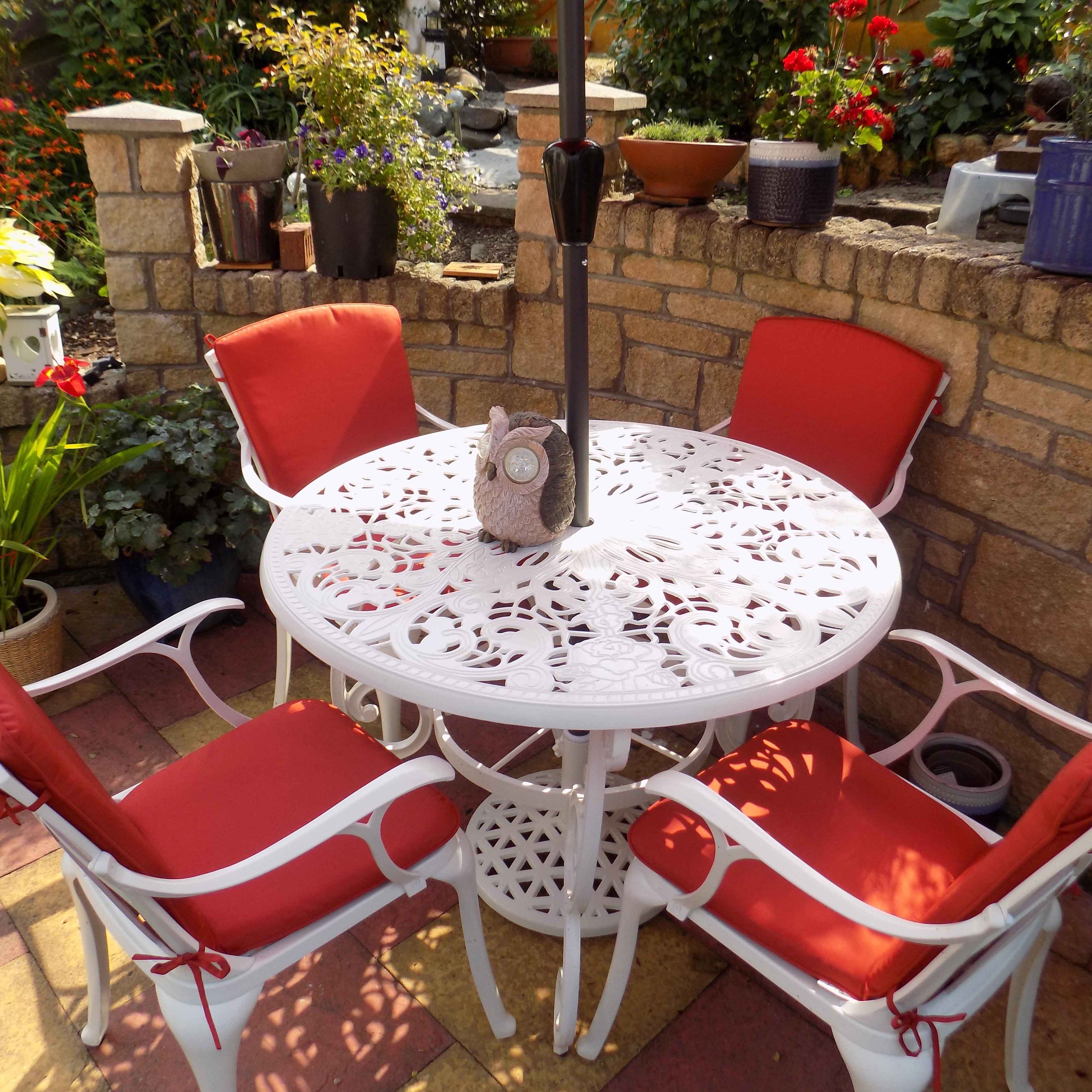 FLORA Tisch (4 Personen Set)