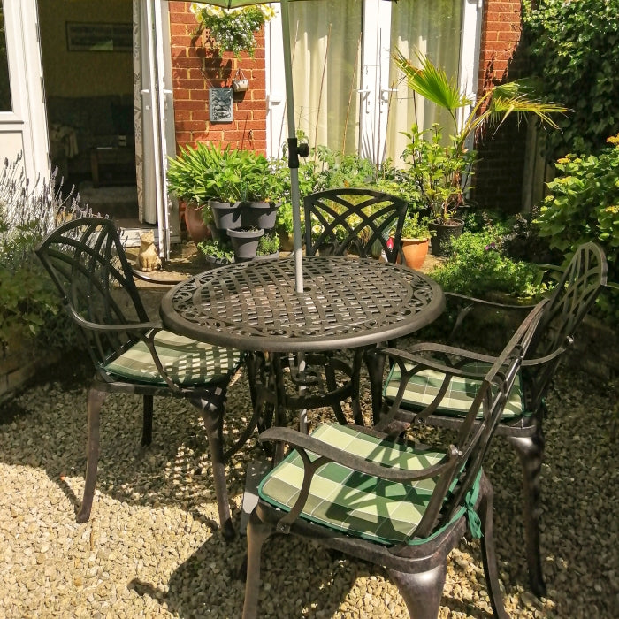 HANNAH Tisch (4 Personen Set)