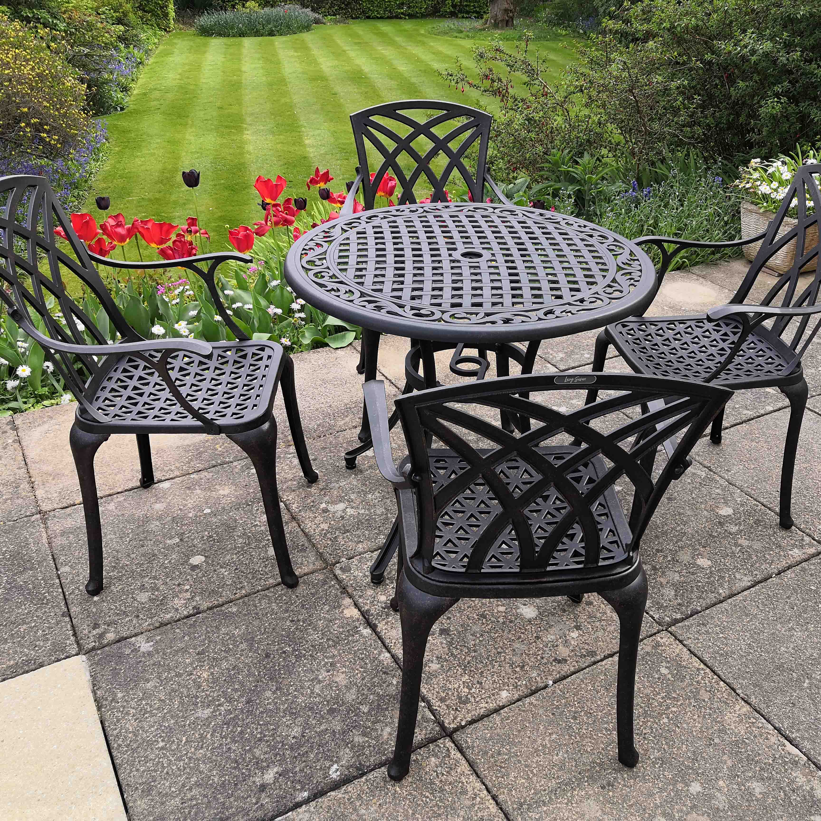 HANNAH Tisch (4 Personen Set)