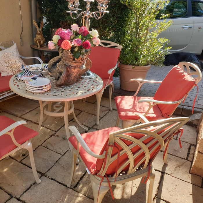 HANNAH Tisch (4 Personen Set)