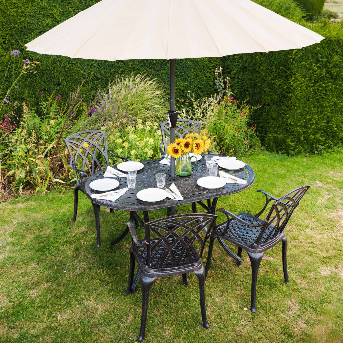 JUNE Tisch (4 Personen Set)