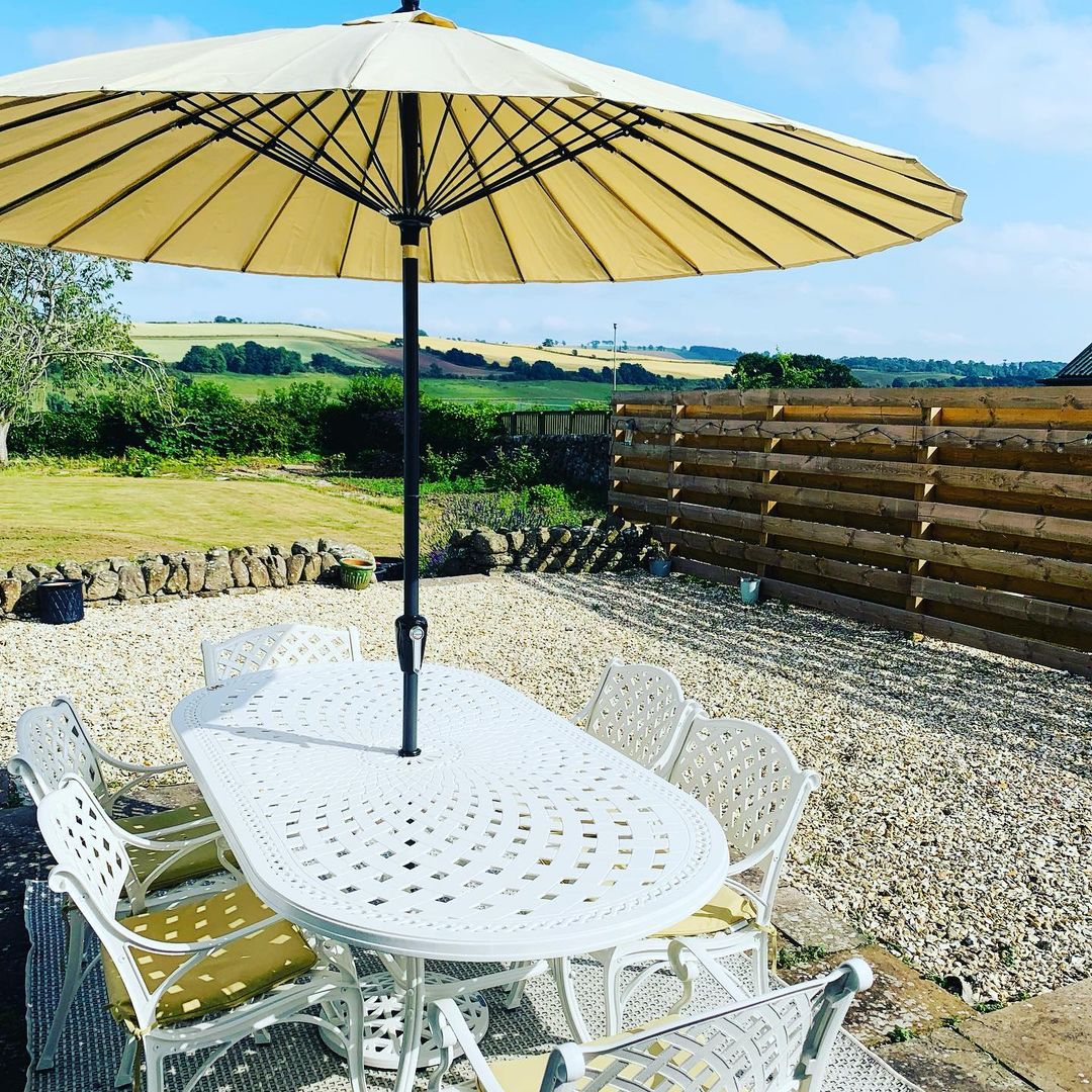 JUNE Tisch (6 Personen Set)