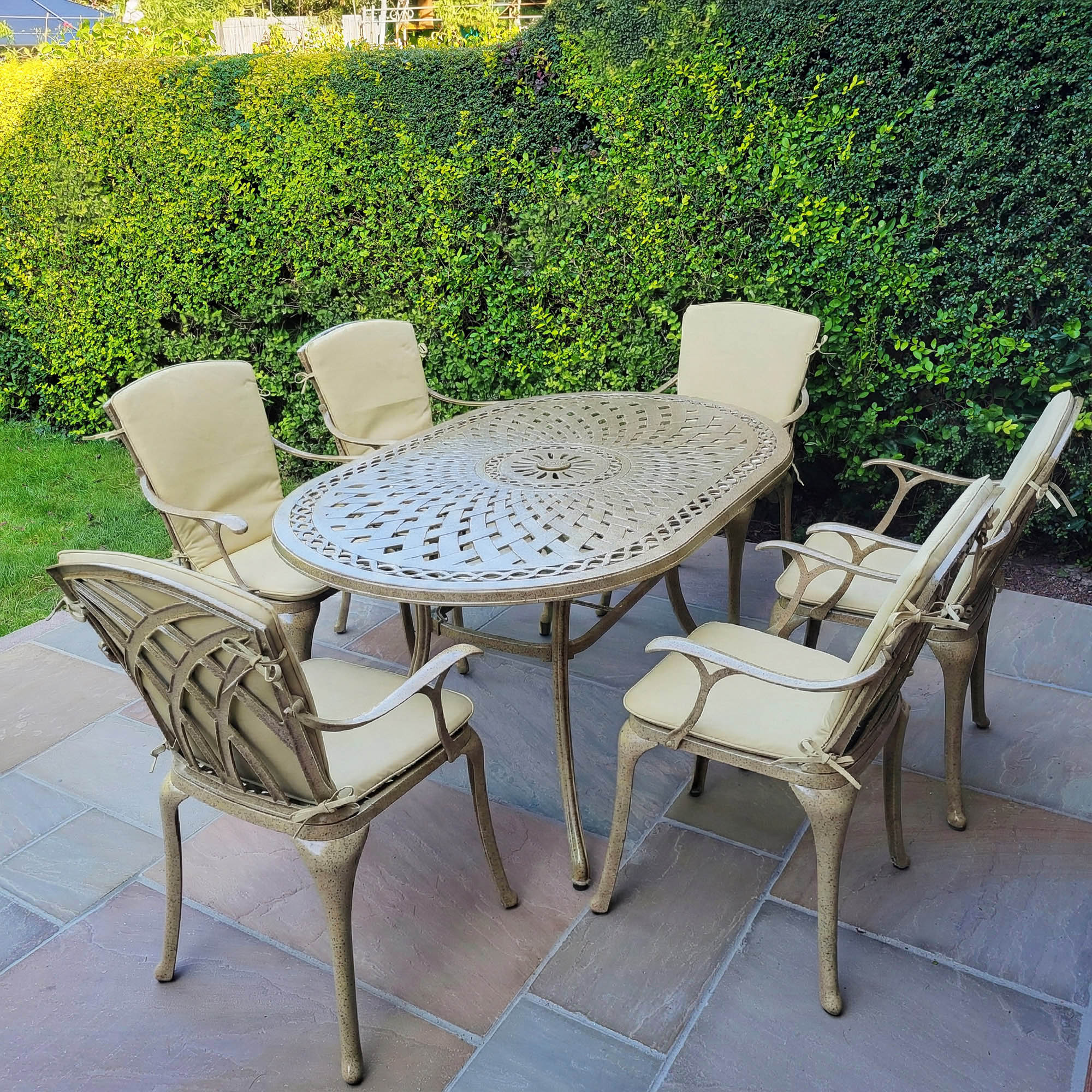 JUNE Tisch (6 Personen Set)