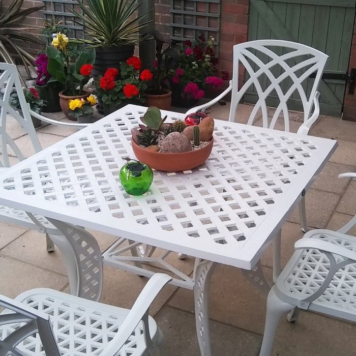 LUCY Tisch (4 Personen Set)