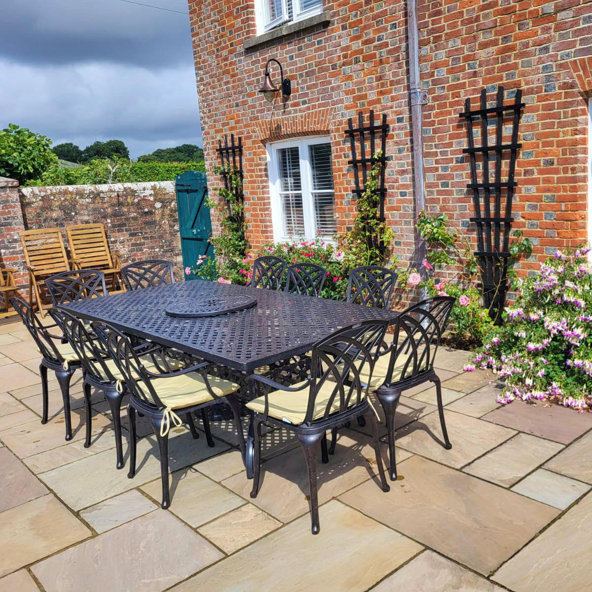 Madison: 10-Sitzer Gartentisch-Set - Bronze