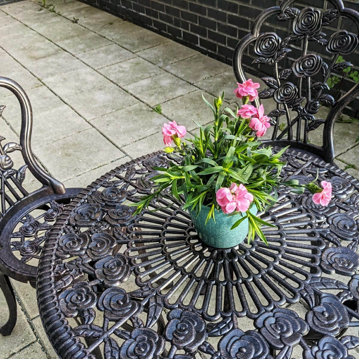 London Rose Bistroset - Antik-Bronze (2-Sitzer-Set)