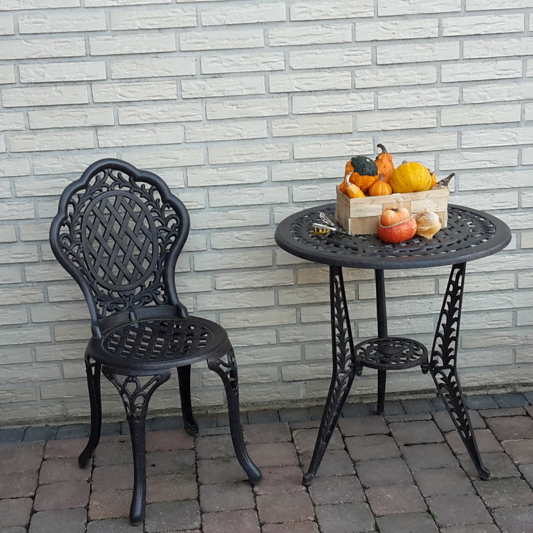 IVY Bistro Set (Tisch mit 2 Stühlen)