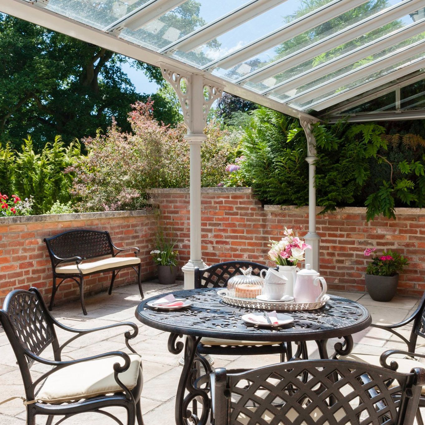 FLORA Tisch (4 Personen Set)