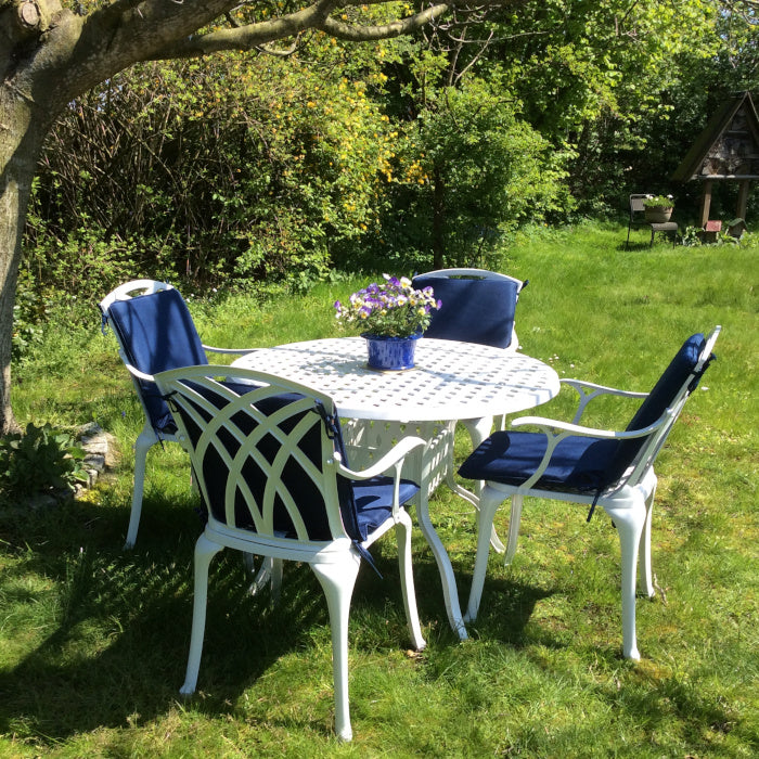 LISA Tisch (4 Personen Set)