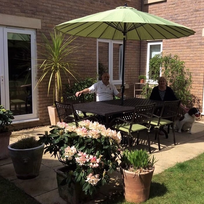 SOPHIA Tisch (14 Personen Set)