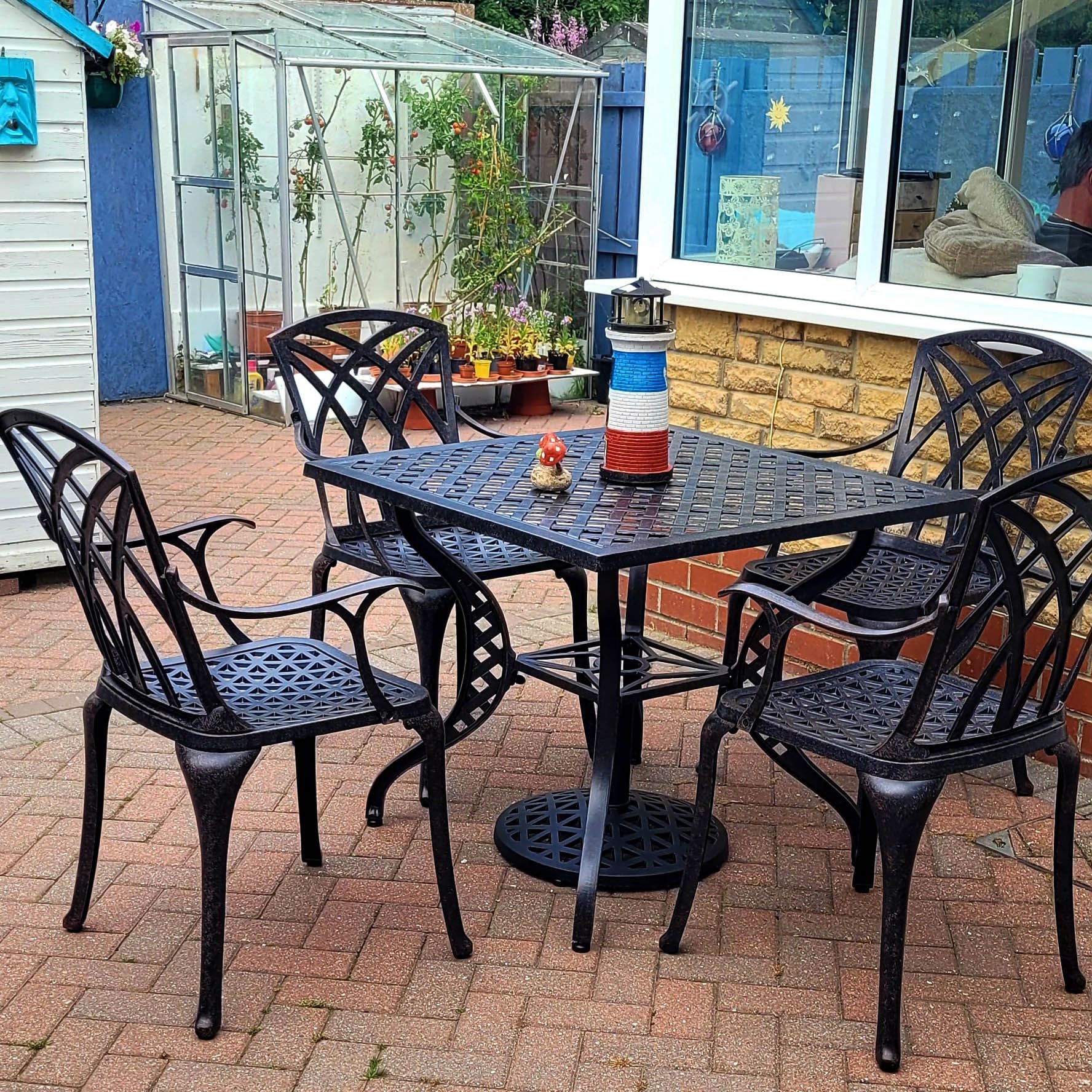 LUCY Tisch (4 Personen Set)