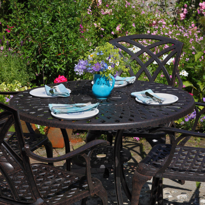 MIA Tisch (4 Personen Set)
