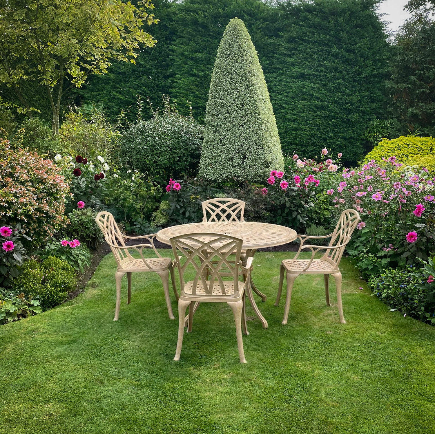 ALICE Tisch (4 Personen Set) Sandfarben