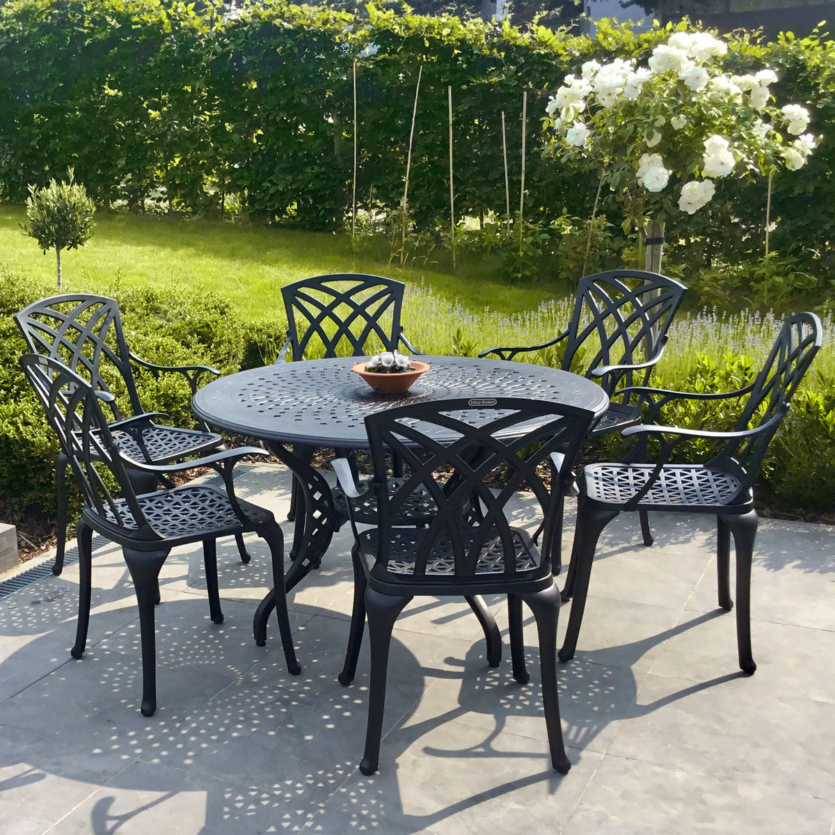 Amy – Runder Gartentisch mit 6 Stühlen in Schiefergrau (120 cm)
