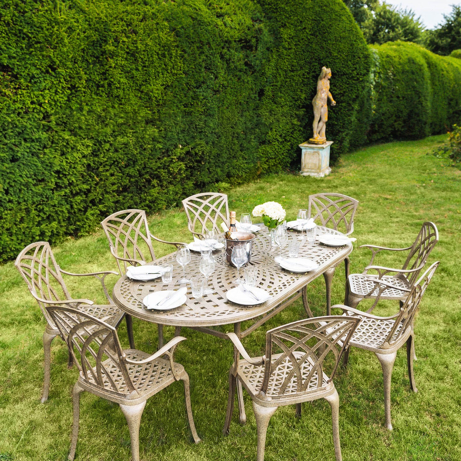 CATHERINE Tisch (8 Personen Set)