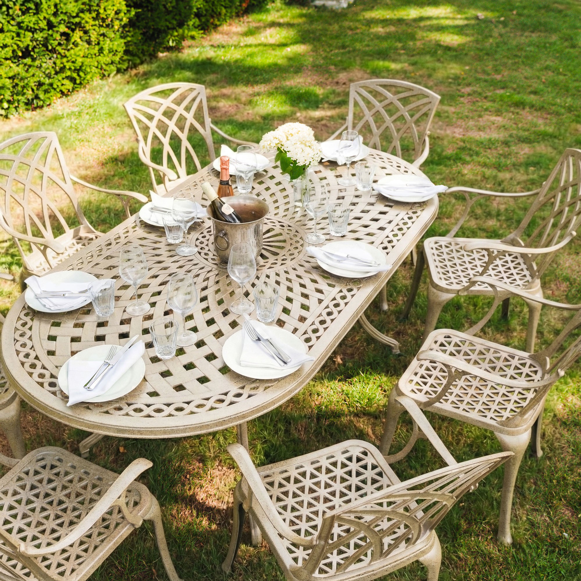 CATHERINE Tisch (8 Personen Set)