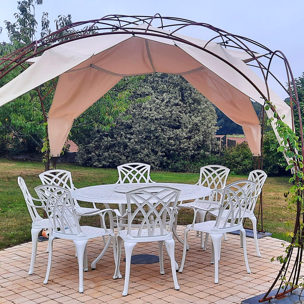 FRANCES Tisch (8 Personen Set)
