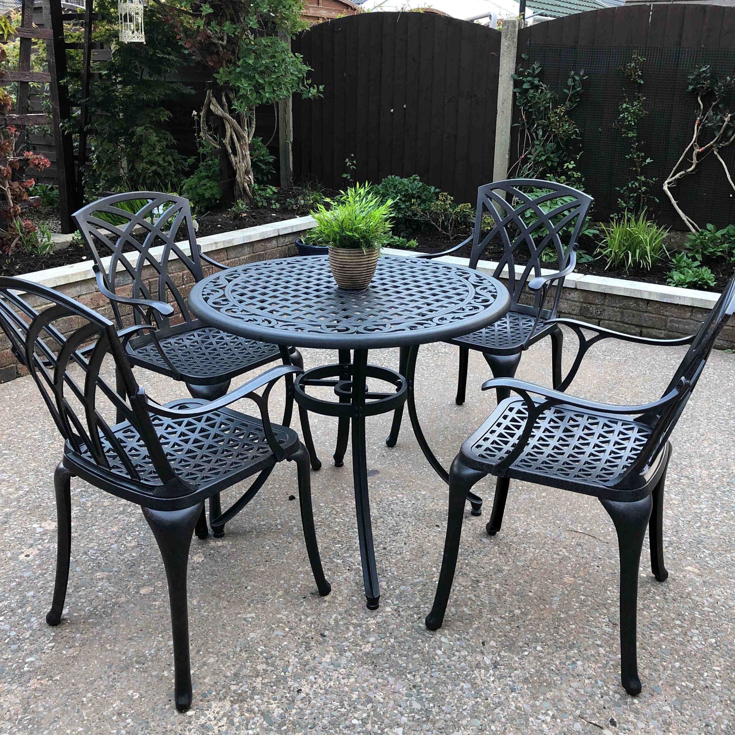 HANNAH Tisch (4 Personen Set)