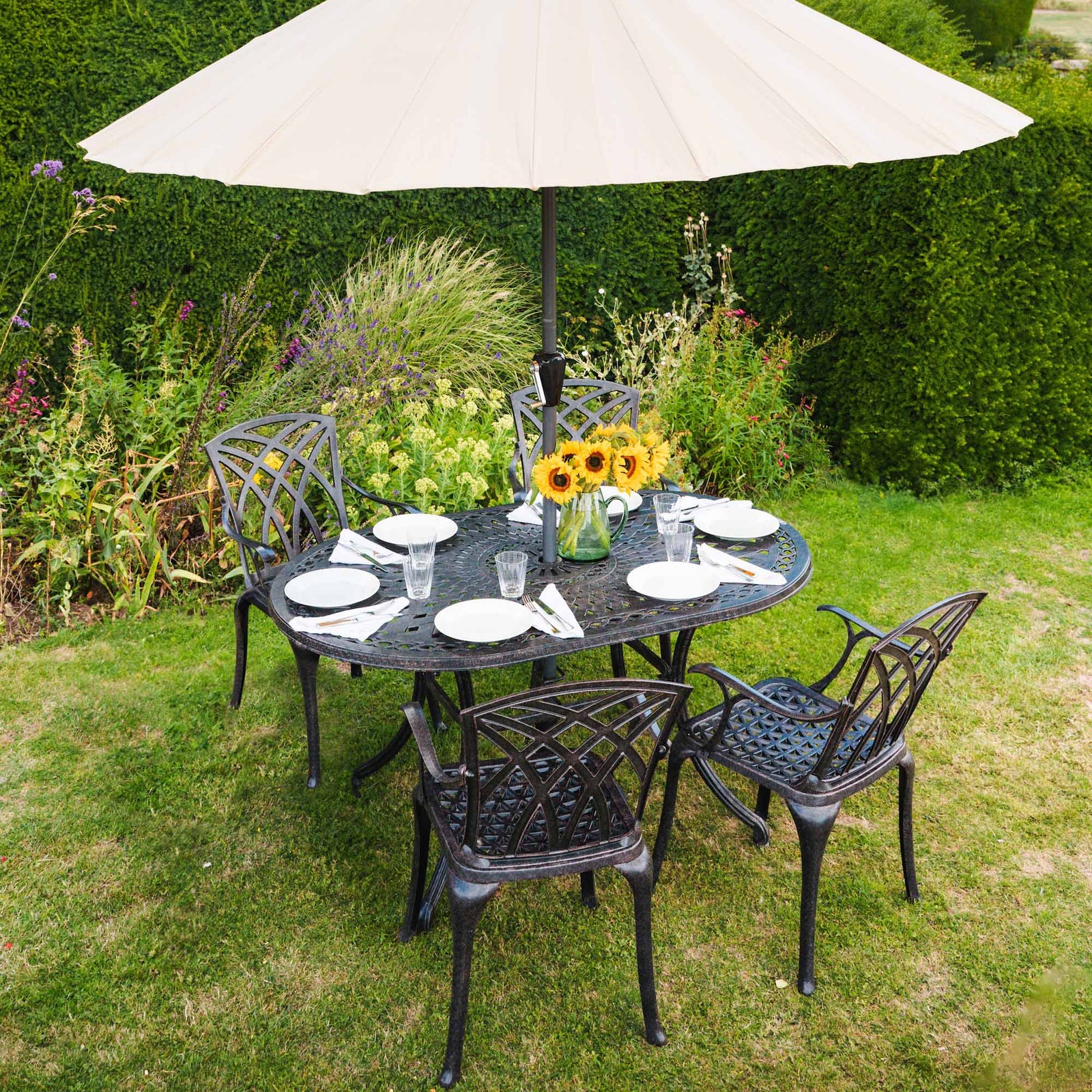 JUNE Tisch (4 Personen Set)