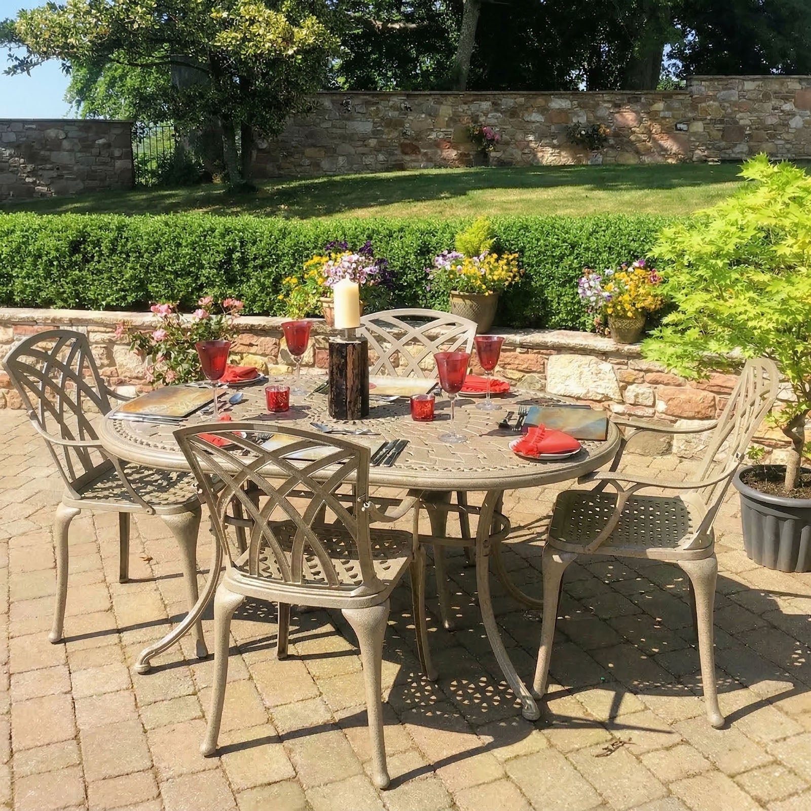 JUNE Tisch (4 Personen Set)