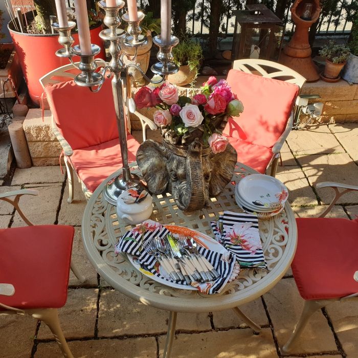 HANNAH Tisch (4 Personen Set)