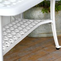 Vorschau: White metal claire garden side table 1