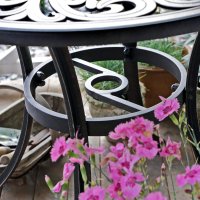 Vorschau: Jill Table - Antique Bronze (85cm round metal garden table)
