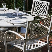 Vorschau: Charlotte white 6 seater oval garden table set 1